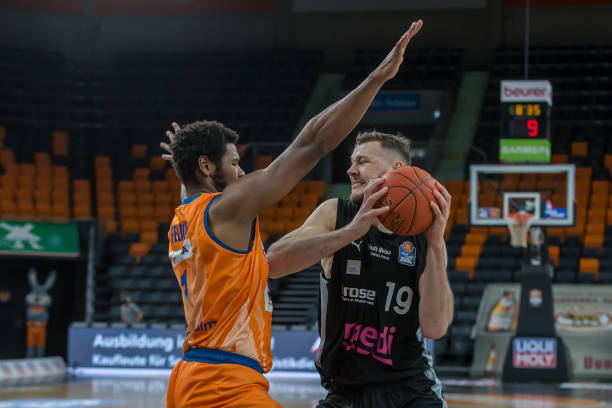 让二者的再 让二者的再